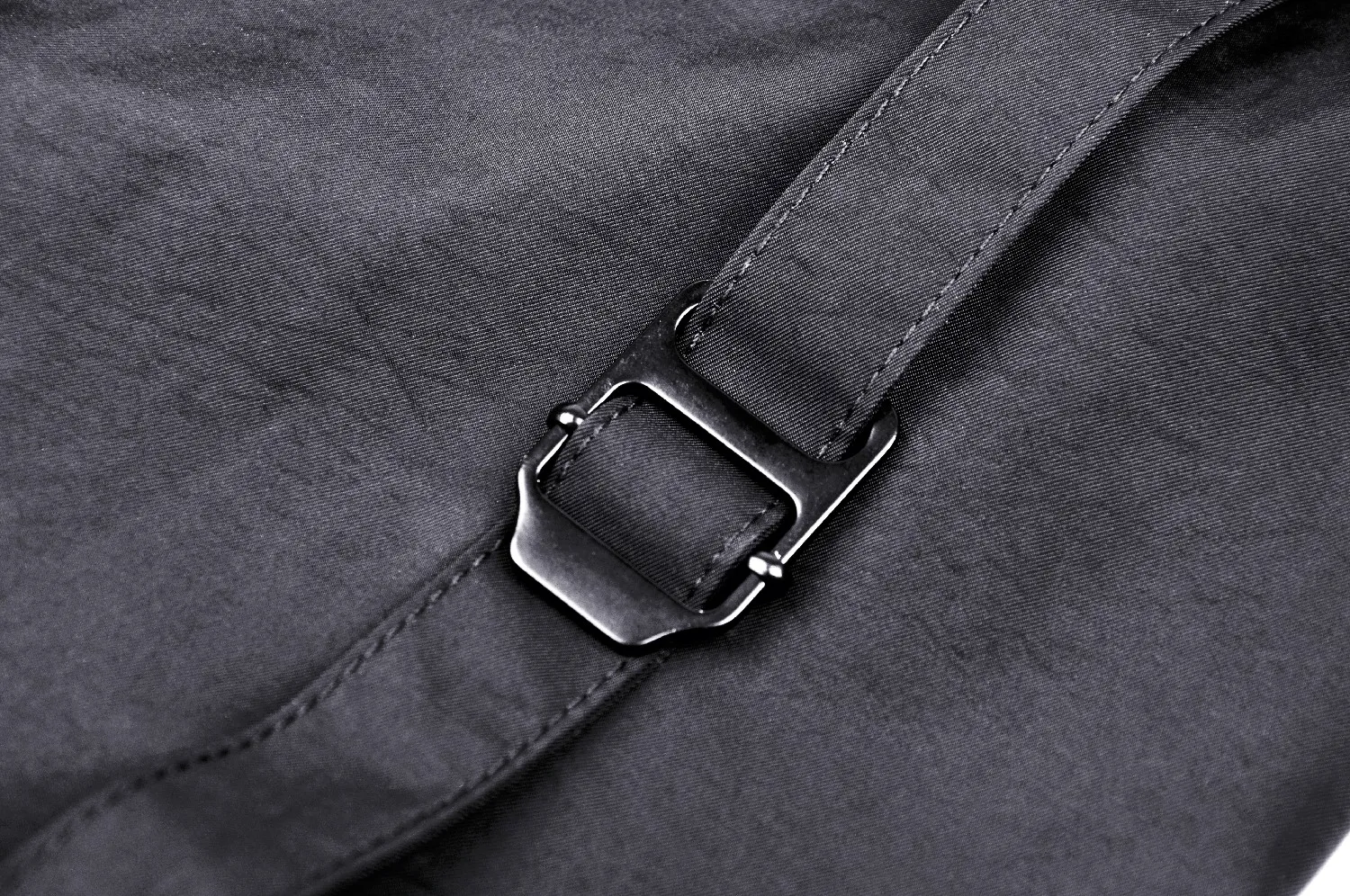 Edgy Long Sleeves Crop Jacket with Zipper and Pockets