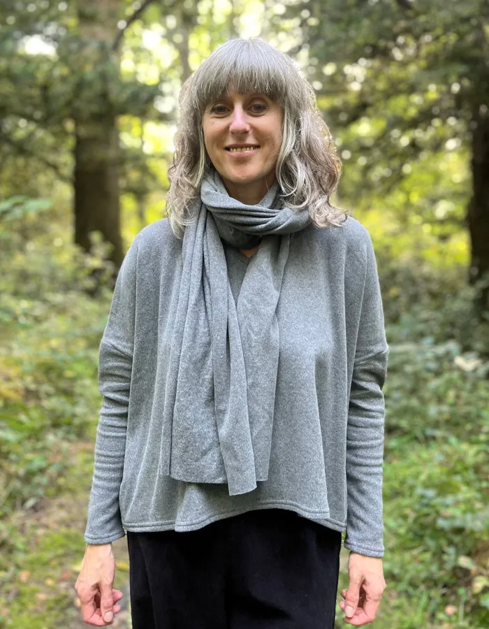 Neirami Soft Scarf in Grey or Black