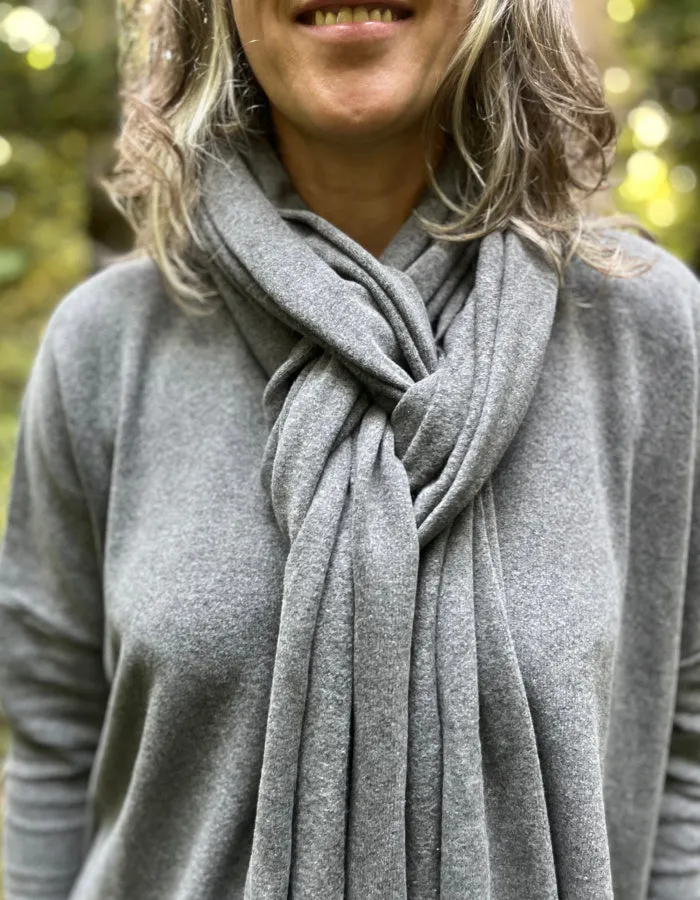 Neirami Soft Scarf in Grey or Black
